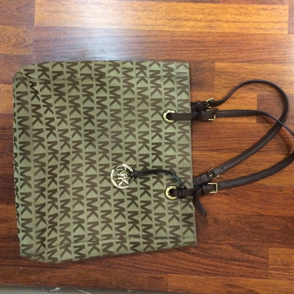 Michael Kors tote